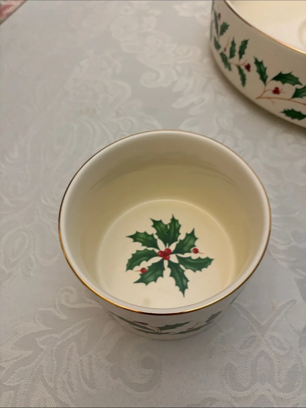 Lenox Cream Holly Pattern Serving Bowl with Dip Cup like new never been used